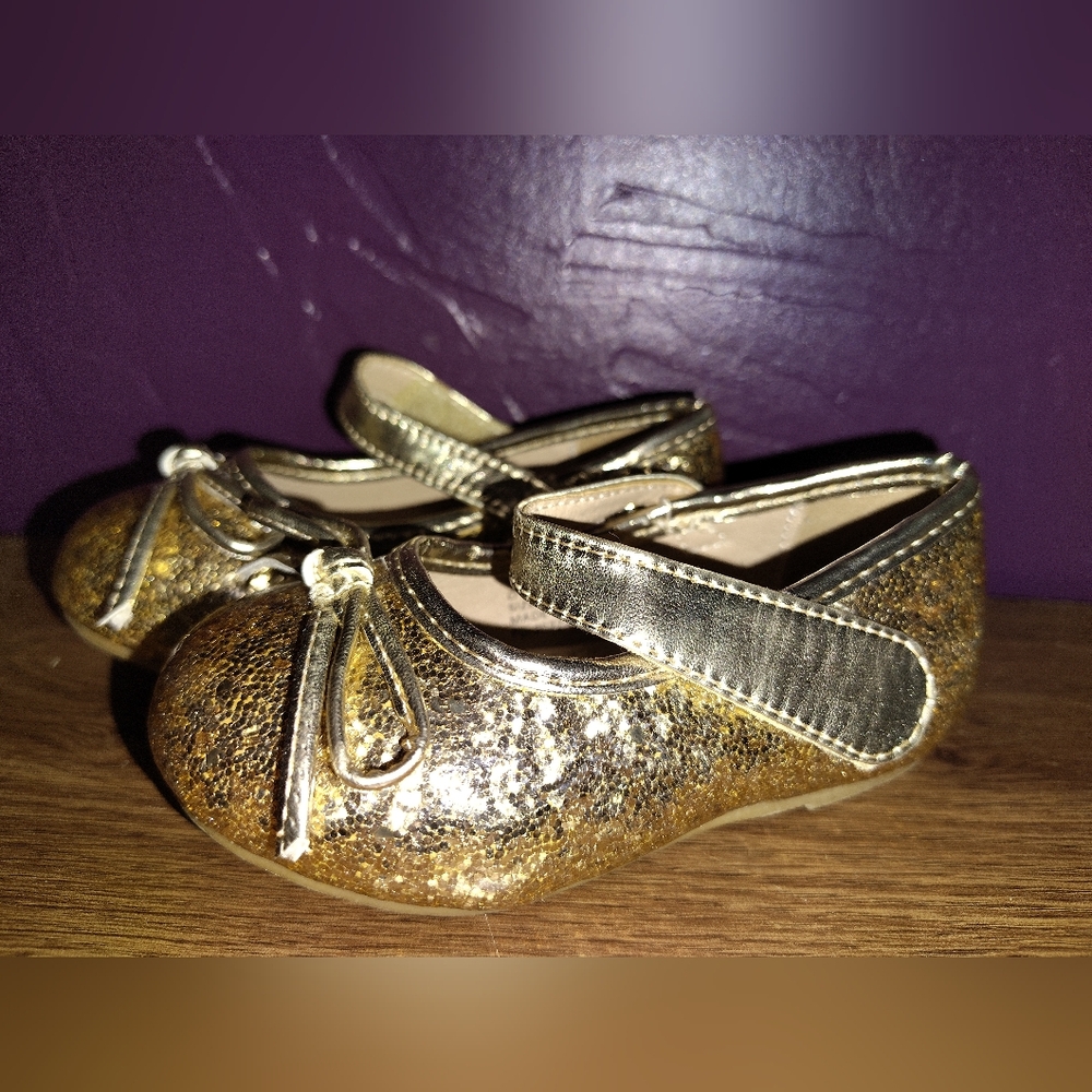 Gold Sparkly Dress Shoes Flats Size 5